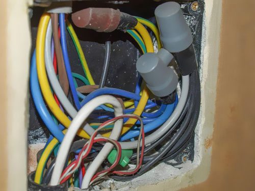 電線敷設(shè)時加上這一步準(zhǔn)沒錯